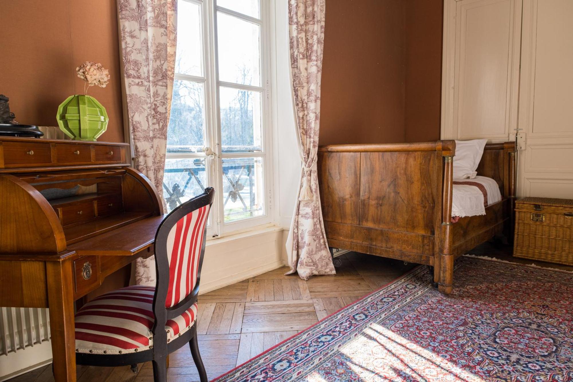 Chateau De Choloy Room photo